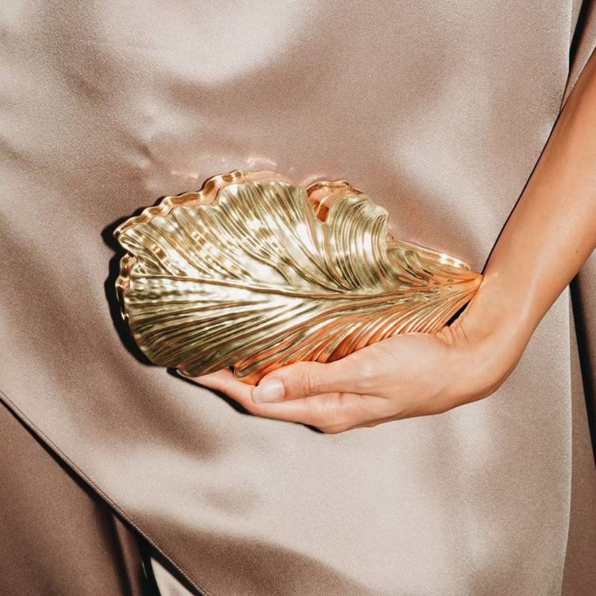 Lüks Altın Rengi Akrilik Yapra - Women'S Young Fashion incelemesi ve fiyatı